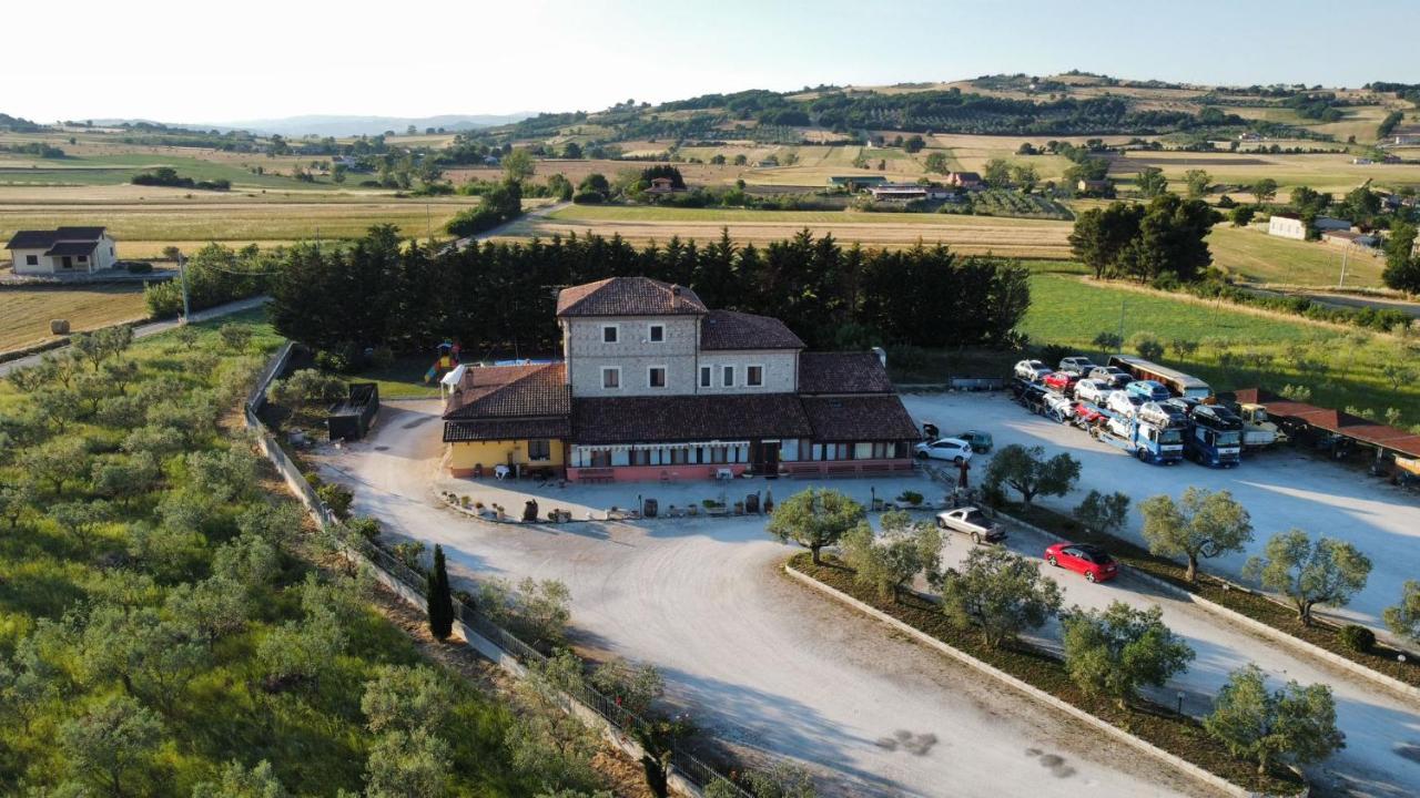 Agriturismo La Vecchia Cascina Di Paolo & Belinda Villa Pietrelcina Eksteriør billede