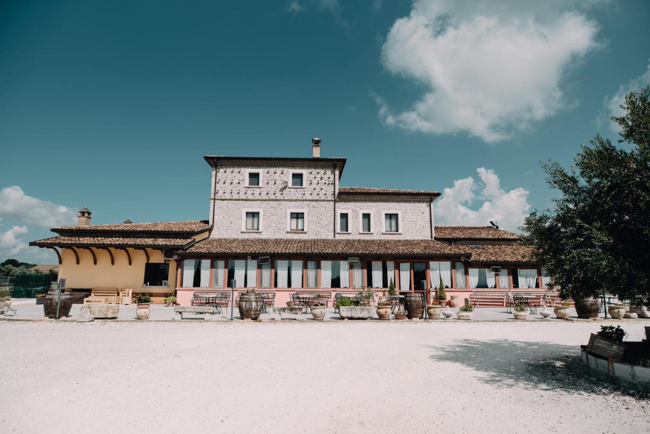 Agriturismo La Vecchia Cascina Di Paolo & Belinda Villa Pietrelcina Eksteriør billede